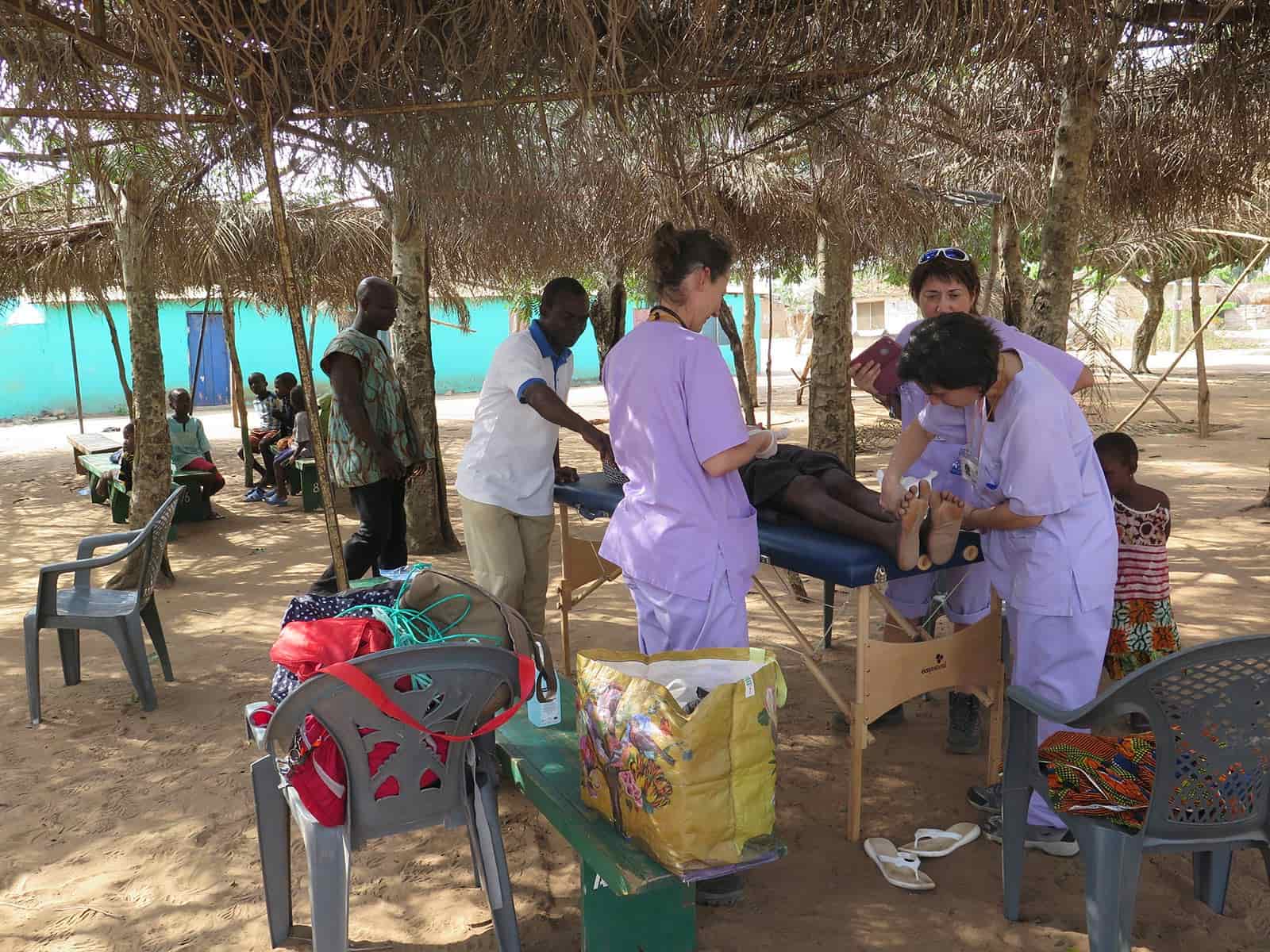 Realización de medical camp en el área de Abor y Bakpa-Avedo
